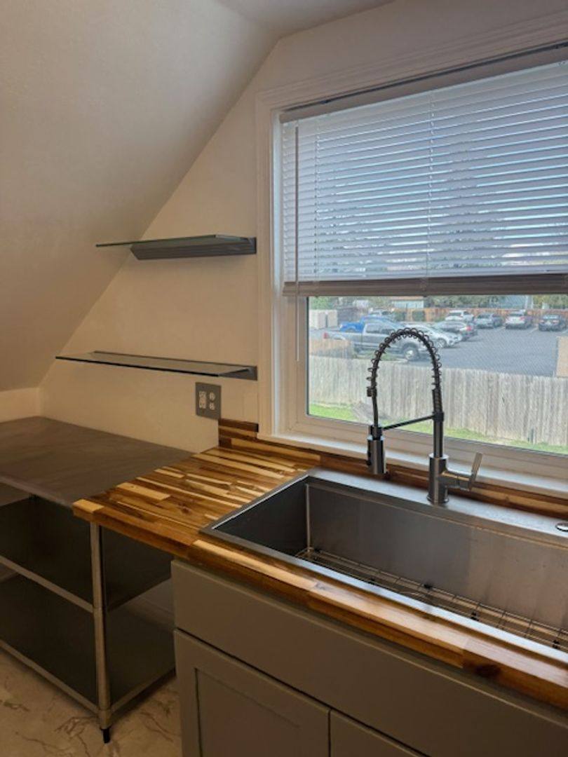819 Taylor St #3, Medford, OR 97504 - House for Rent - Image 4