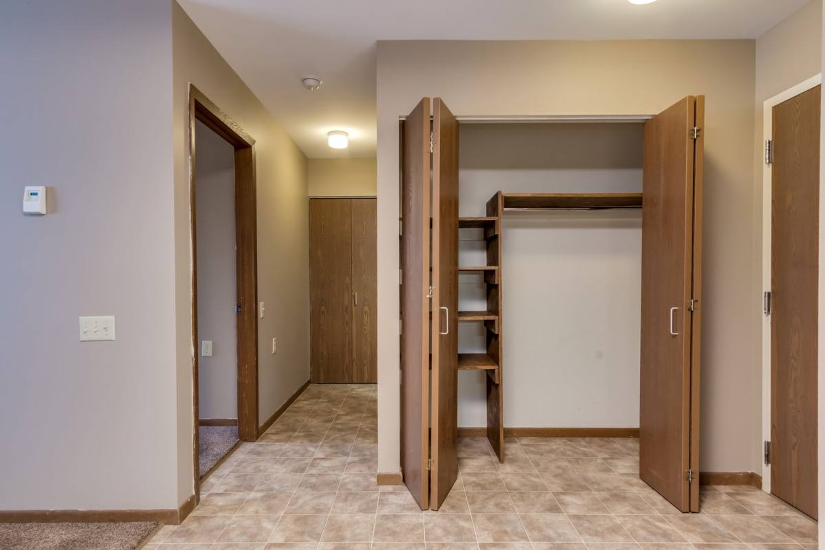 Galloway, 2003 9th St E, Menomonie, WI 54751 - Apartment for Rent - Image 5