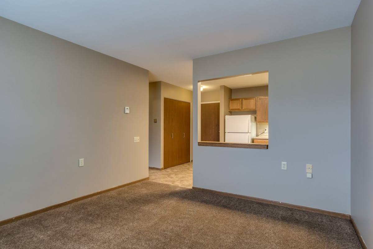 Galloway, 2003 9th St E, Menomonie, WI 54751 - Apartment for Rent - Image 9