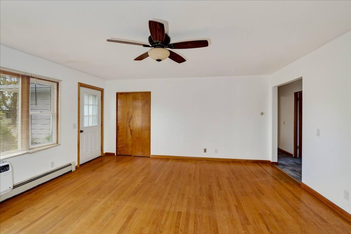 310 1/2 S Jefferson St, Verona, WI 53593 - House for Rent - Image 8