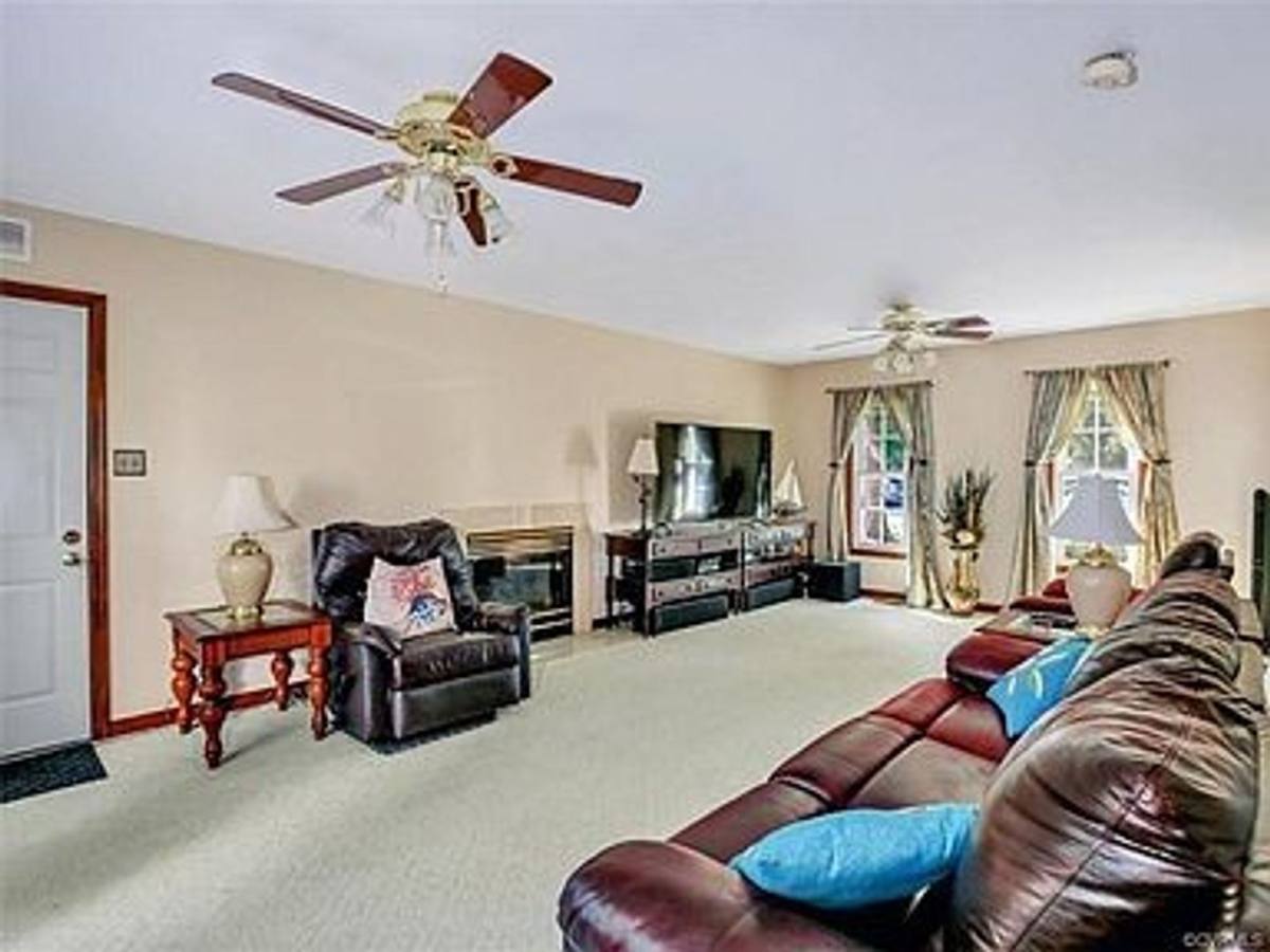 13730 Nashua Turn, Midlothian, VA 23112 - House for Rent - Image 2