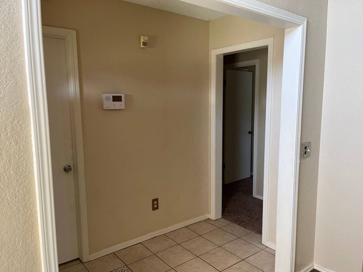 9212 Buttonfield Ave, Moore, OK 73160 - House for Rent - Image 7