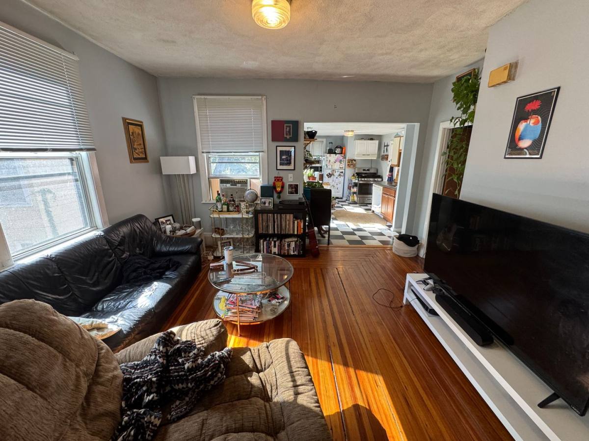 Apartment for rent at 190-192 Holland St, Somerville, MA 02144