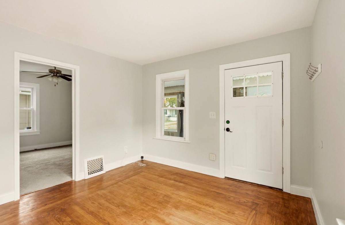 2129 N Clinton St, Saginaw, MI 48602 - House for Rent - Image 4