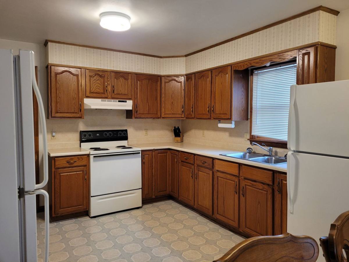 112 N Penn St, Shippensburg, PA 17257 - House for Rent - Image 3