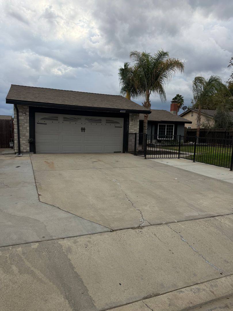 1073 Salem Dr, Hanford, CA 93230 - House for Rent - Image 2