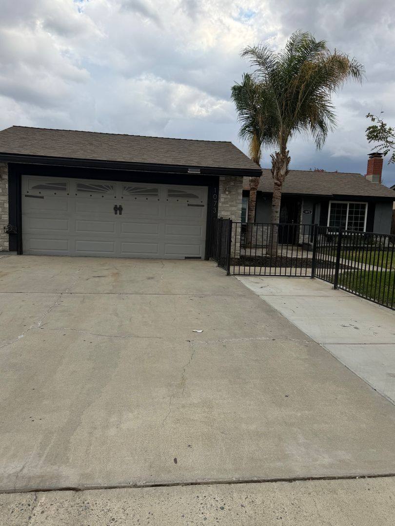 1073 Salem Dr, Hanford, CA 93230 - House for Rent