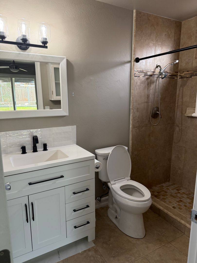 1073 Salem Dr, Hanford, CA 93230 - House for Rent - Image 8