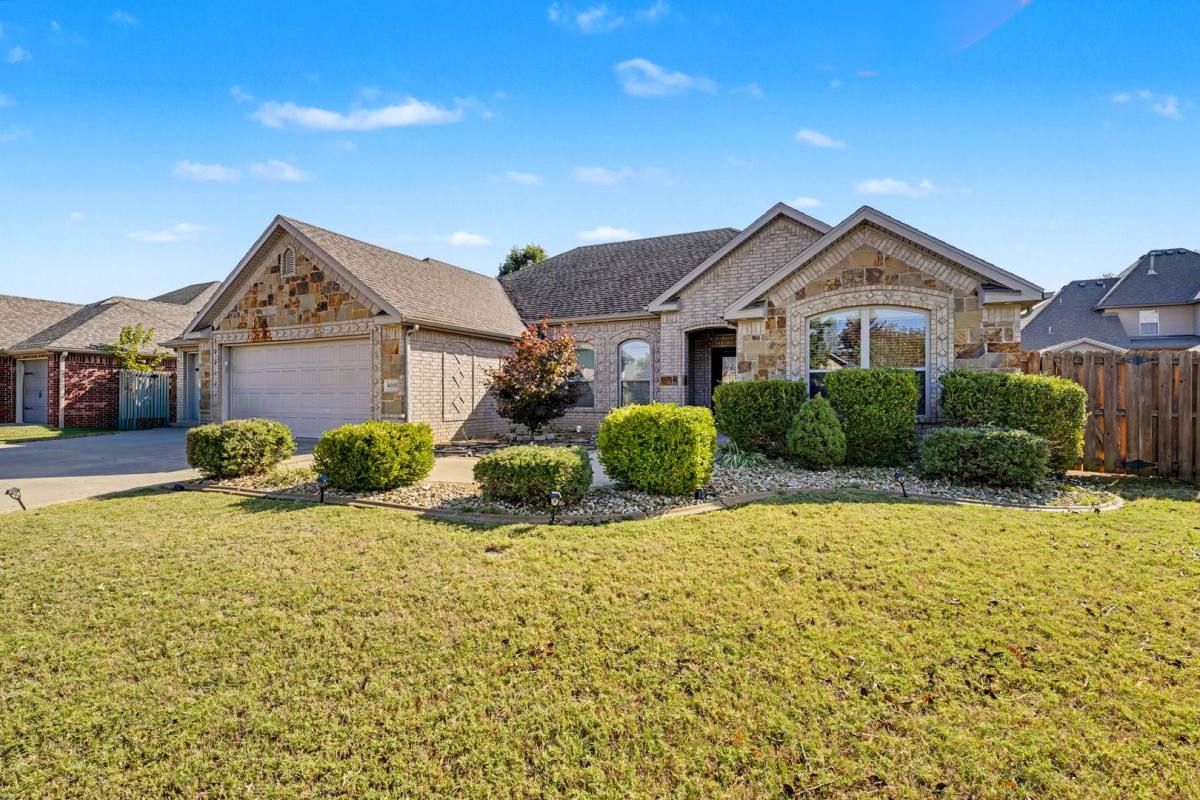 4005 SW Grace Farms Rd, Bentonville, AR 72712 - House for Rent - Image 2