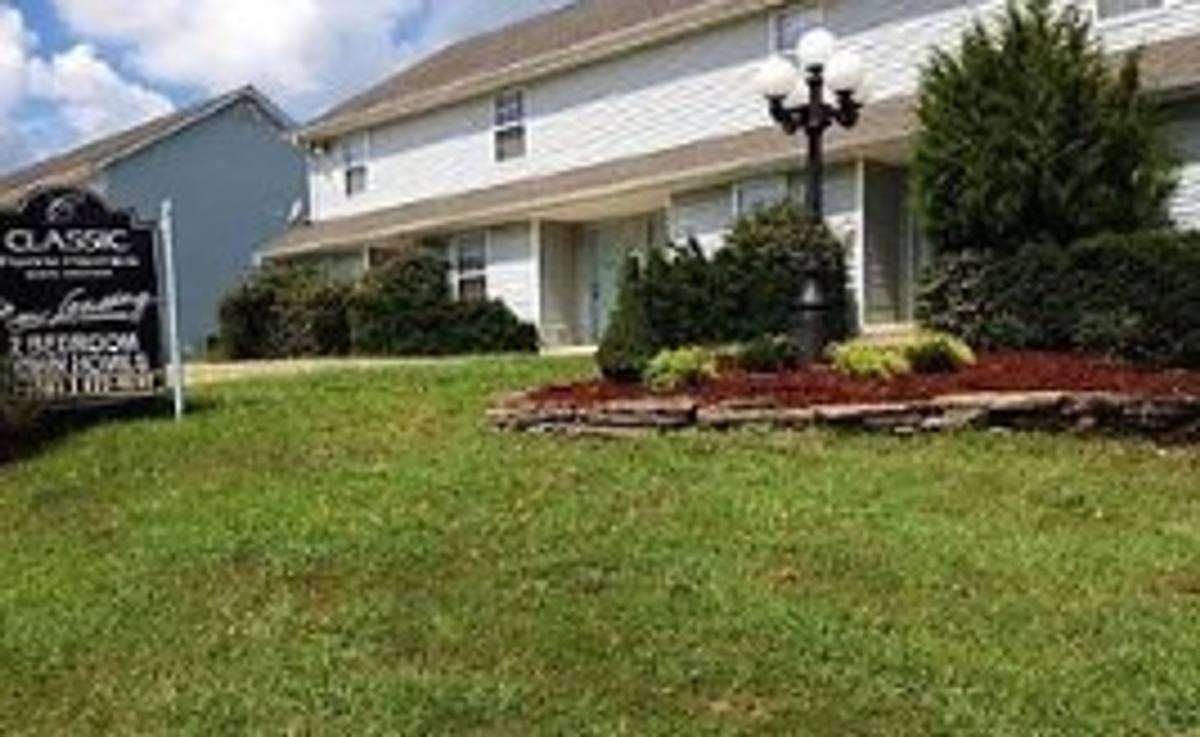 Townhouse for rent at 1836 S Oronogo, Webb City, MO 64870