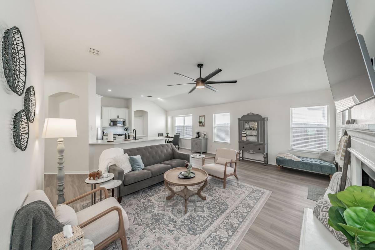 9040 Weller Lane, Fort Worth, TX 76244 - House for Rent - Image 2