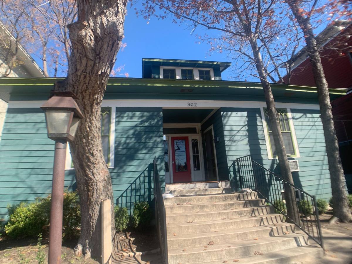 302 E 30th, Austin, TX 78705 - Apartment for Rent - Image 2