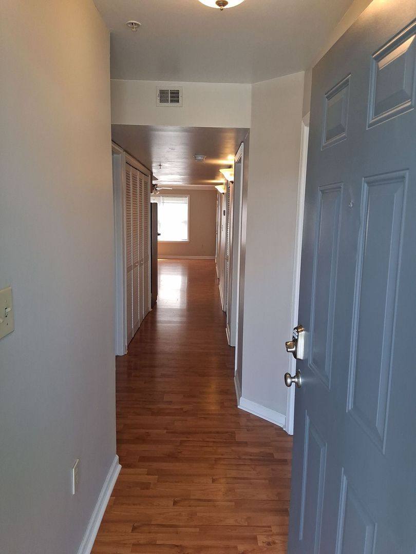 1517 Laurel Ave #104, Knoxville, TN 37916 - Condo for Rent - Image 2