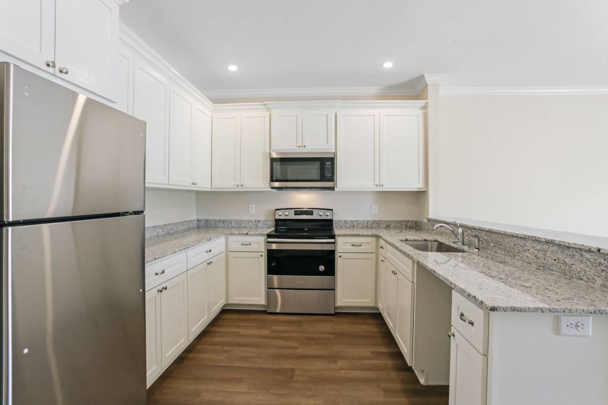 Apartment for rent at 1815 Elm St Andrews, Lake Charles, LA 70601