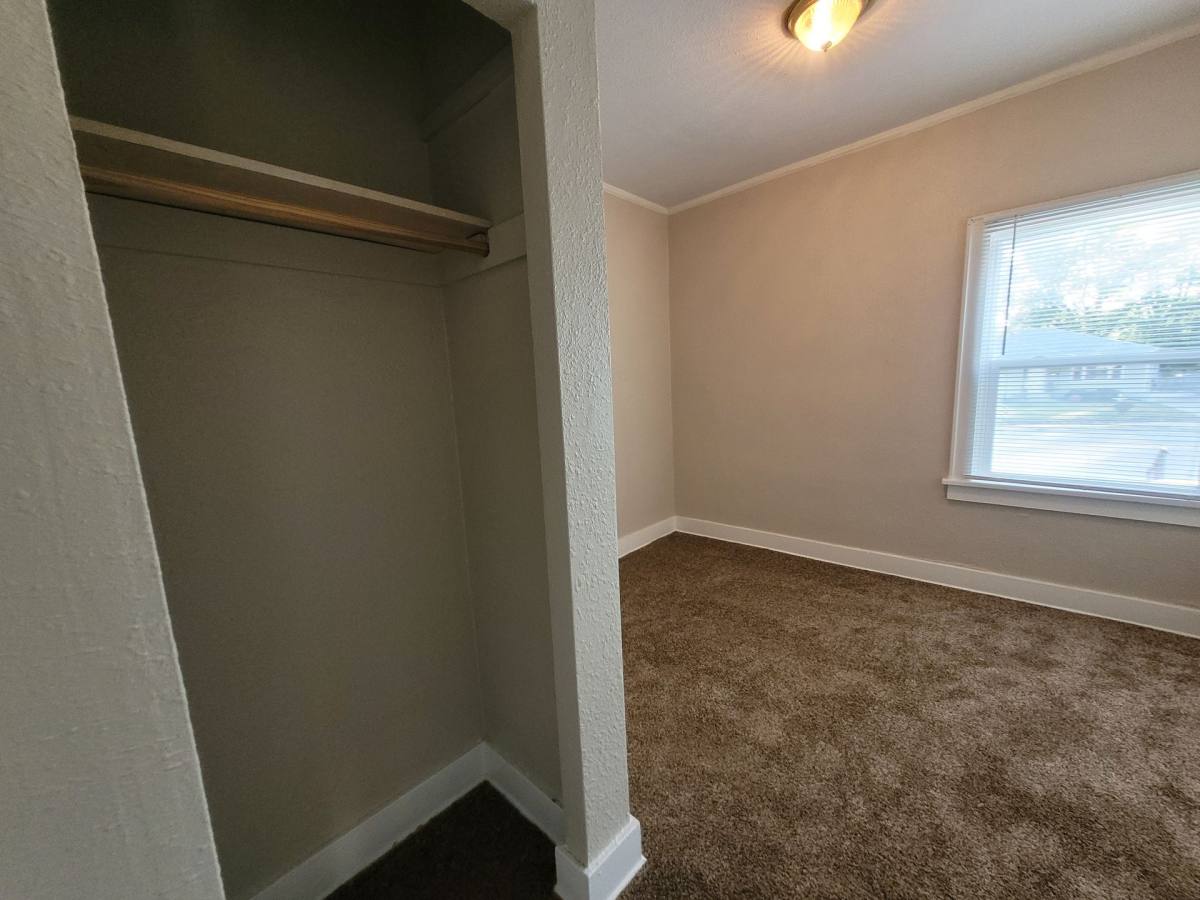 3914-3916 2nd Ave, Des Moines, IA 50313 - Apartment for Rent - Image 7