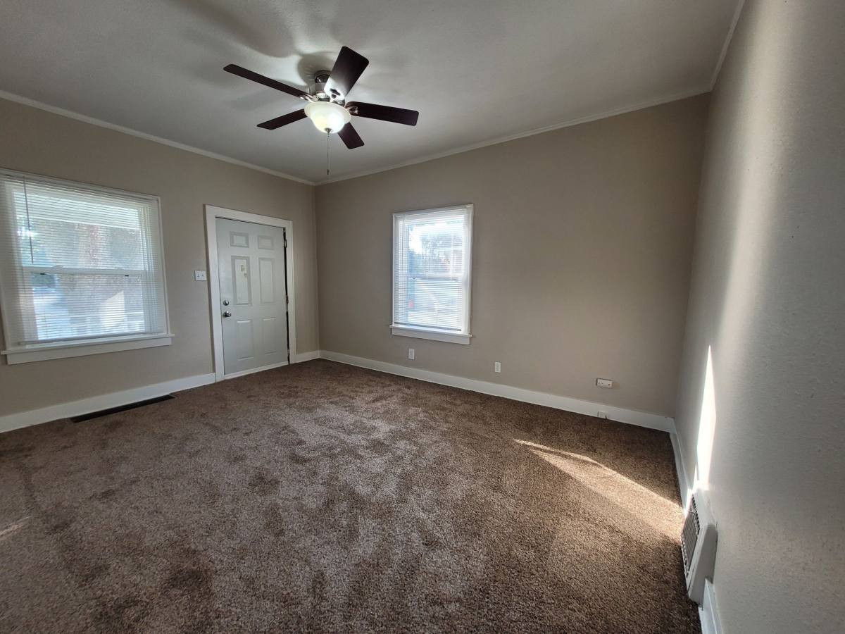 3914-3916 2nd Ave, Des Moines, IA 50313 - Apartment for Rent - Image 6