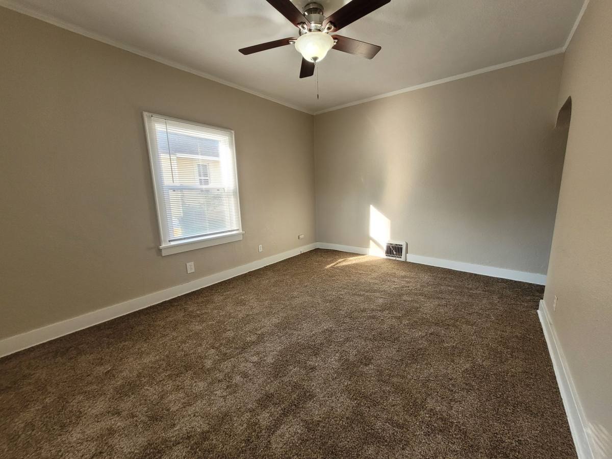 3914-3916 2nd Ave, Des Moines, IA 50313 - Apartment for Rent - Image 5