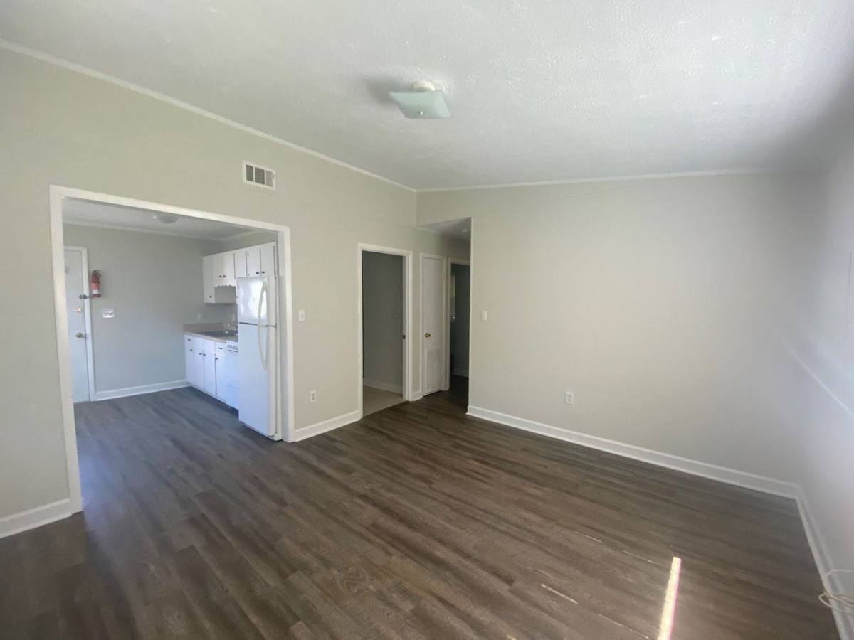 119 College Ave, Panama City, FL 32401 - Apartment for Rent - Image 2