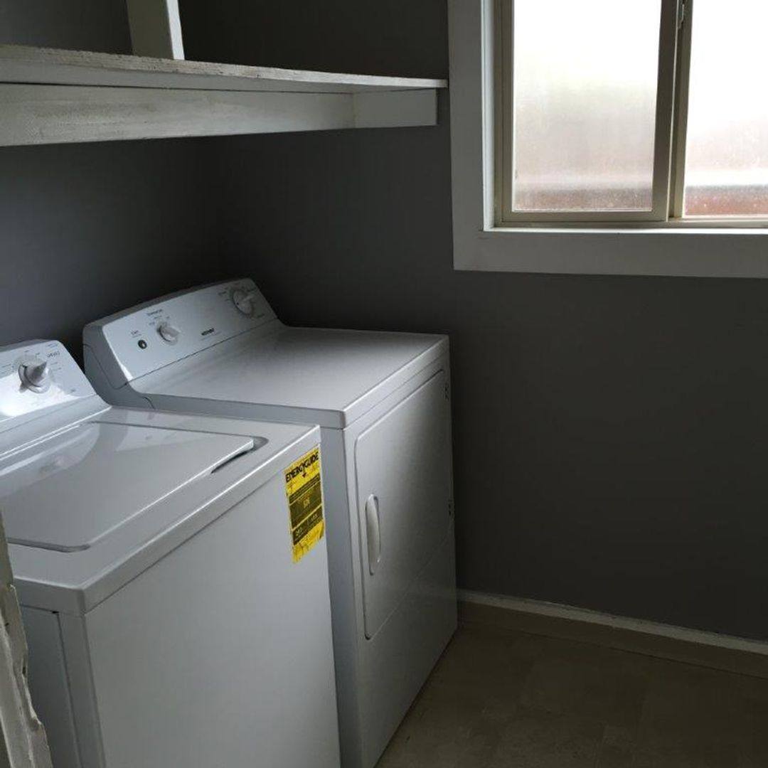 609 W 2nd St, Medford, OR 97501 - House for Rent - Image 10