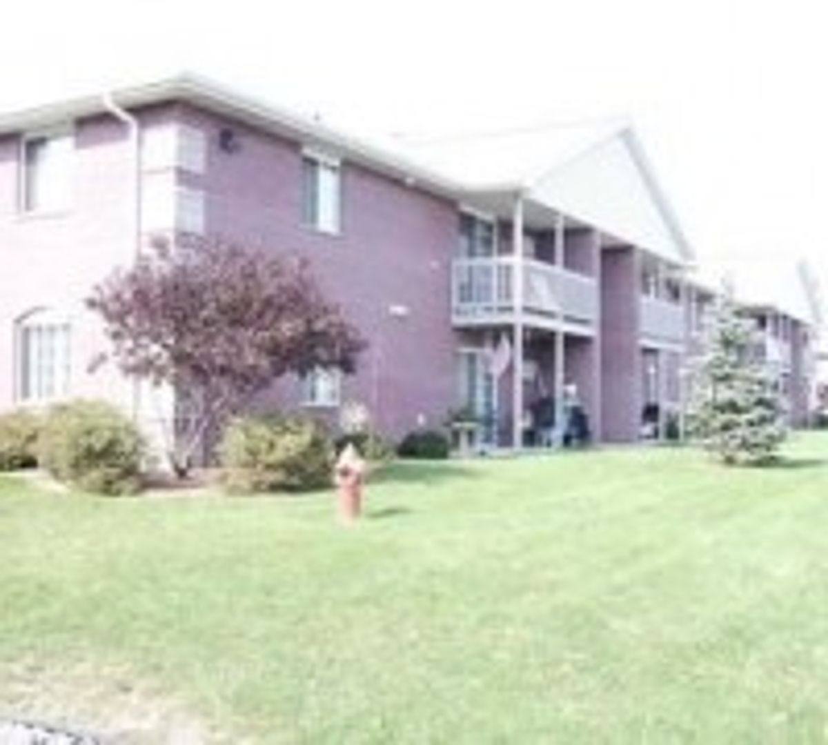 Apartment for rent at 1657 Lenwood Ave, Green Bay, WI 54303