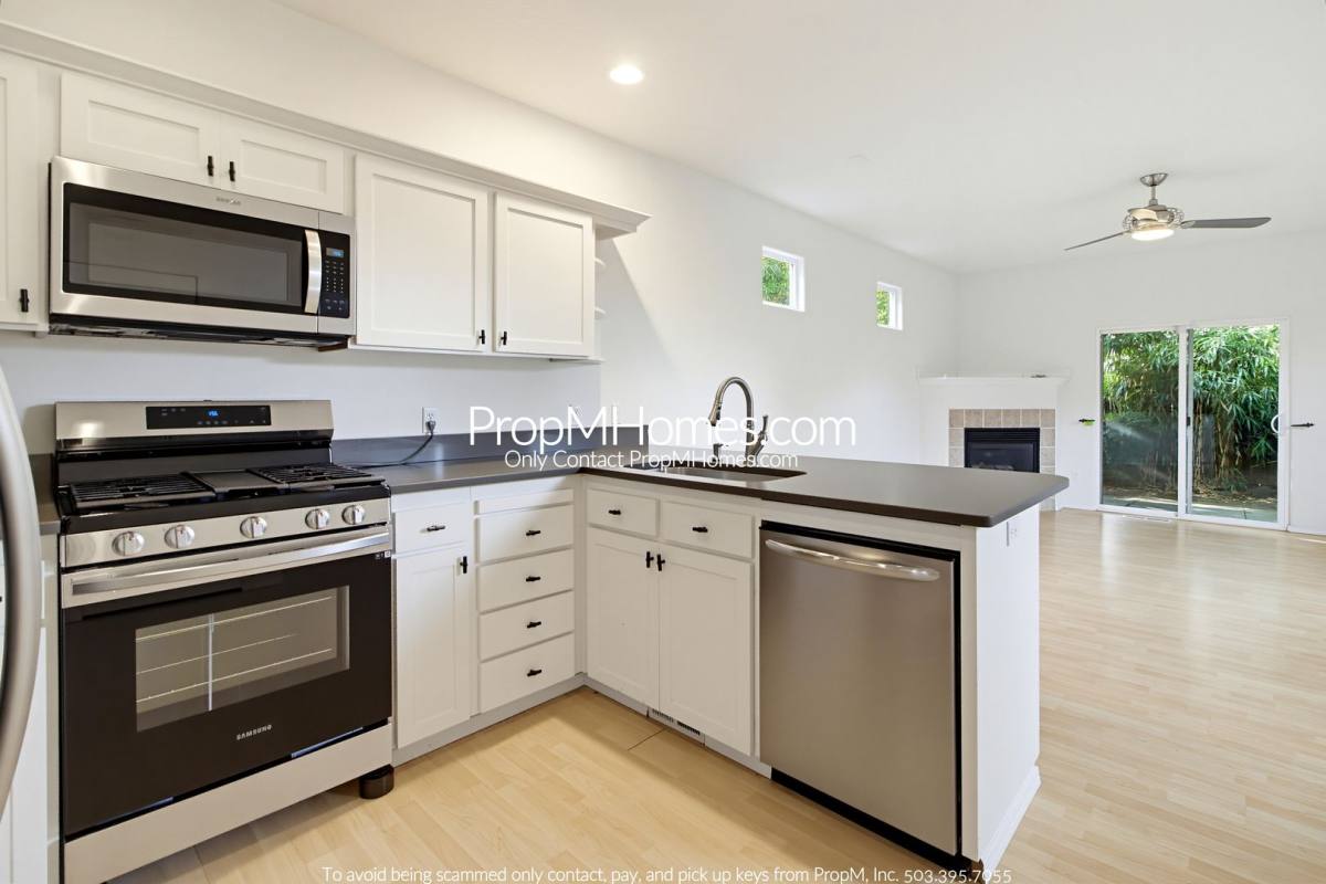 7333 SE 46th Ave, Portland, OR 97206 - House for Rent - Image 9