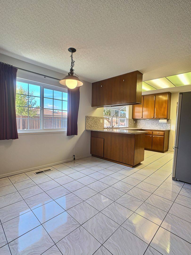 2839 Mabury Rd, San Jose, CA 95133 - House for Rent - Image 9