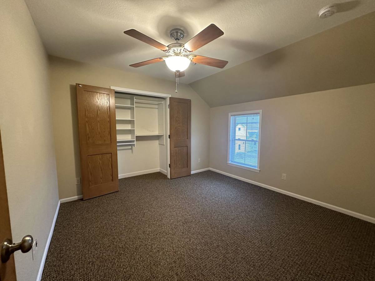 322 Oakton Ave #B, Pewaukee, WI 53072 - House for Rent - Image 9