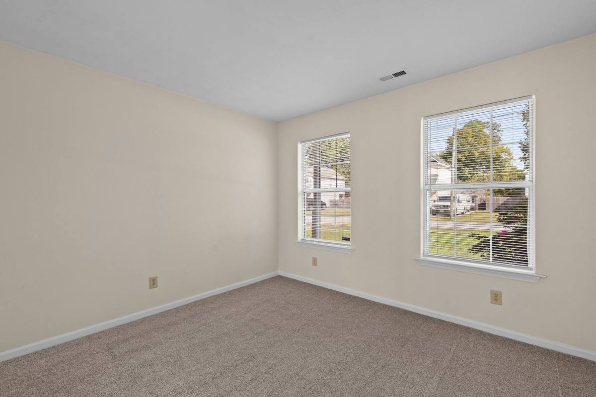 105 Crocker St, Suffolk, VA 23434 - House for Rent - Image 5