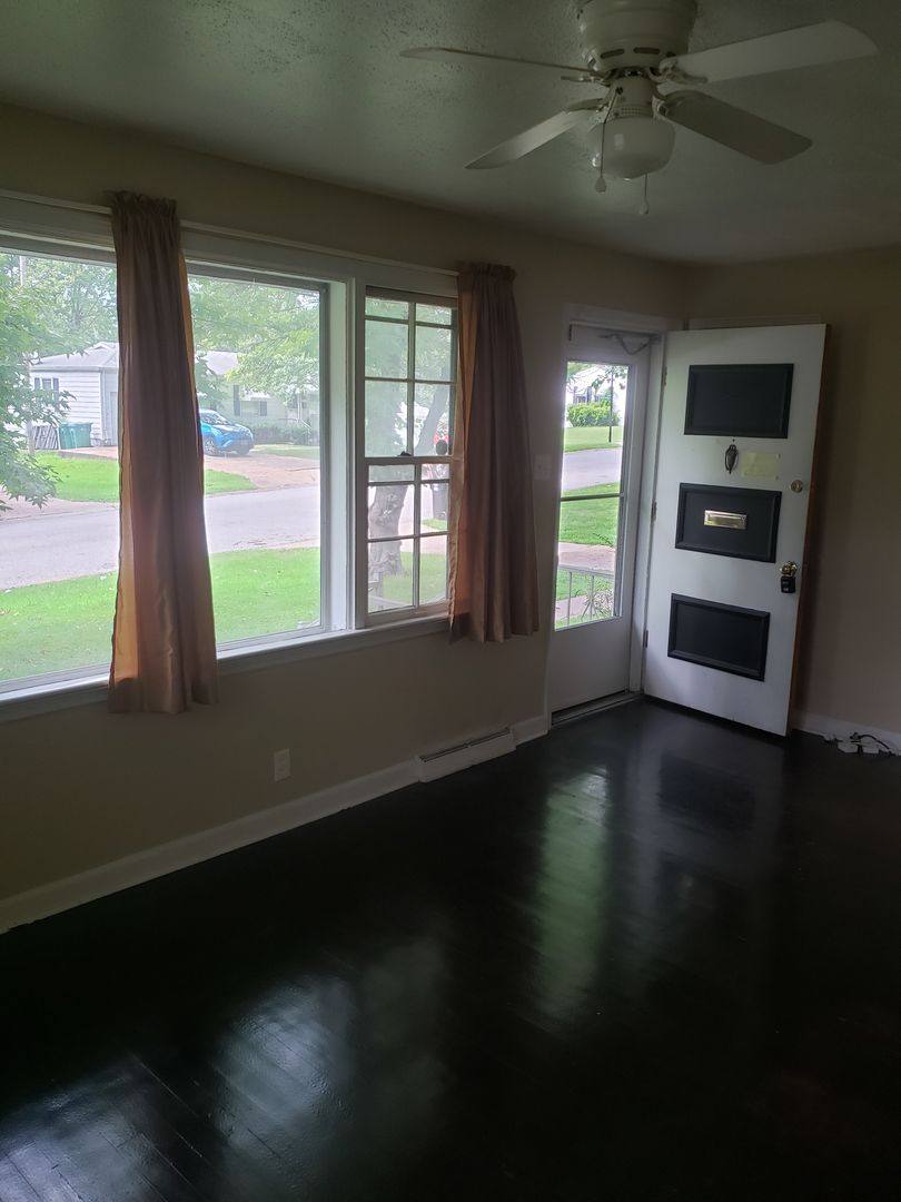 9940 Hayward, St. Louis, MO 63137 - House for Rent - Image 2