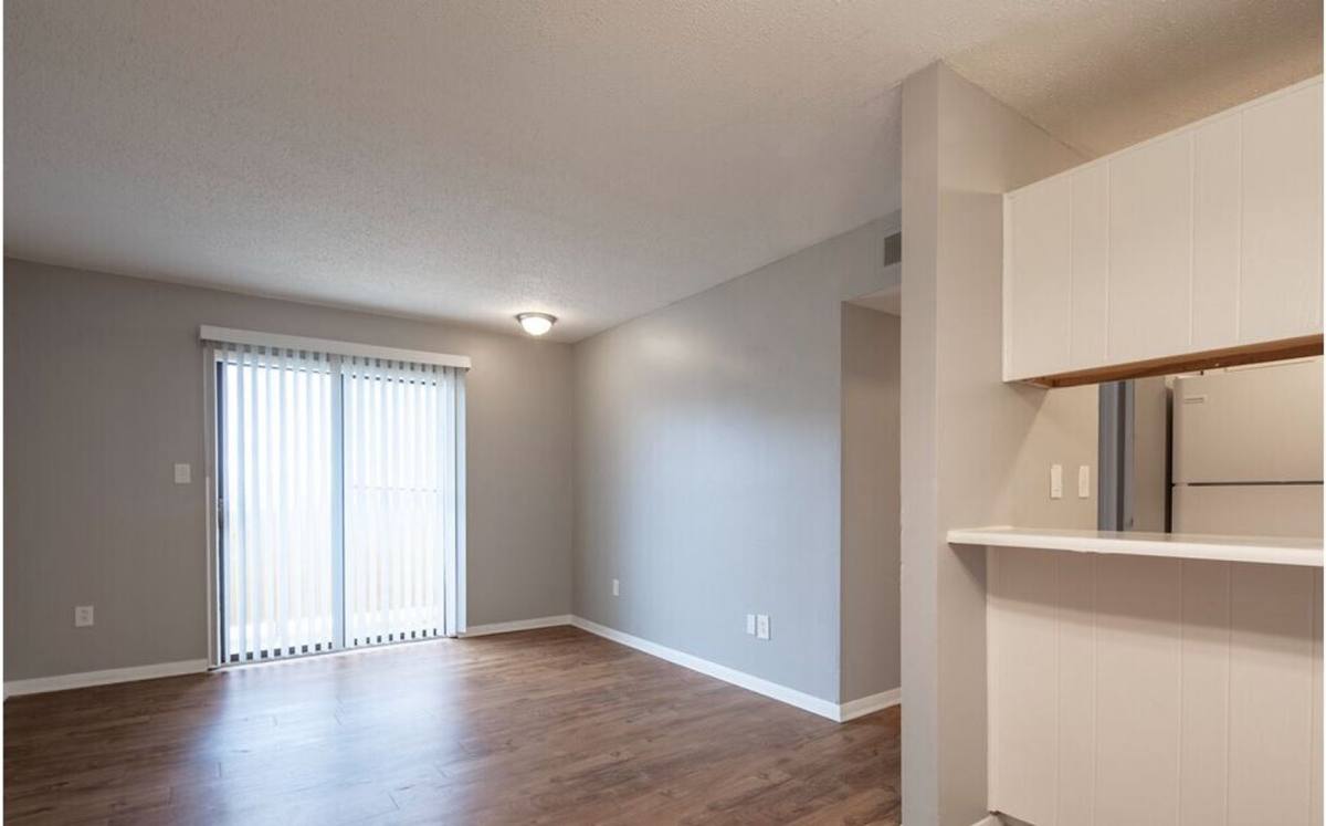 4033 Hunters Ridge Dr, Huntsville, AL 35802 - Apartment for Rent - Image 3