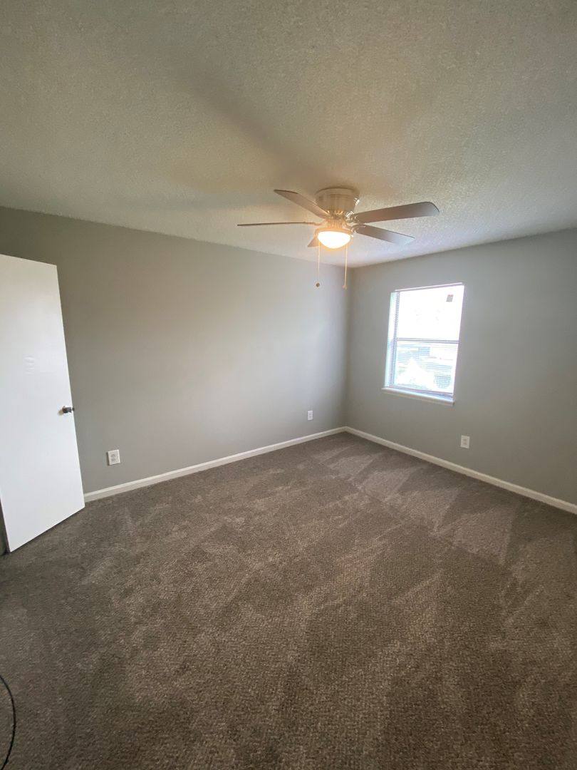 Pinehurst, 3930 Pulaski Pike, Huntsville, AL 35810 - Apartment for Rent - Image 10