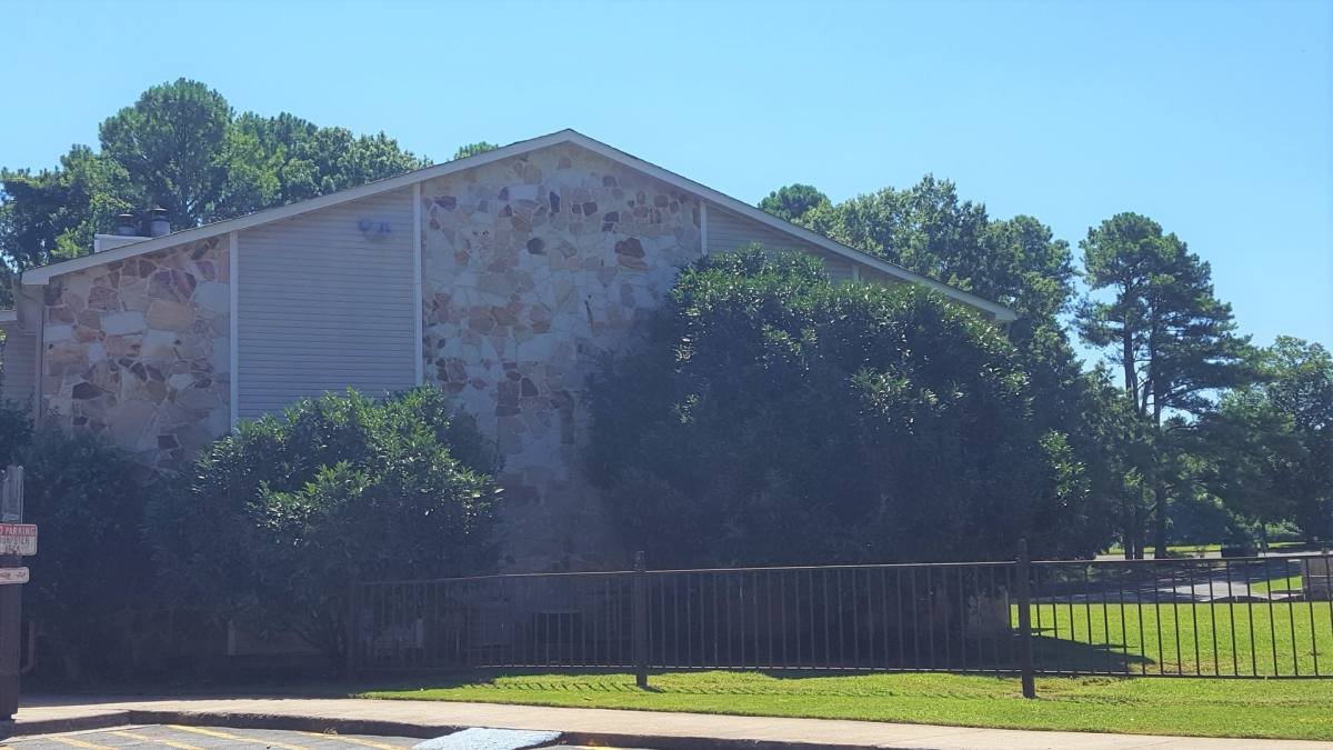 Pinehurst, 3930 Pulaski Pike, Huntsville, AL 35810 - Apartment for Rent - Image 4