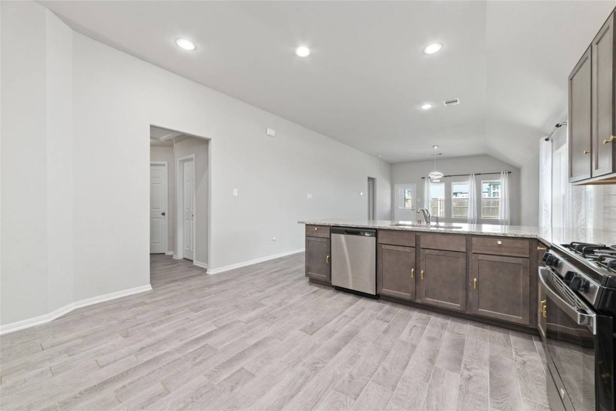 3202 Dawn Redwood Lane, Katy, TX 77449 - House for Rent - Image 4