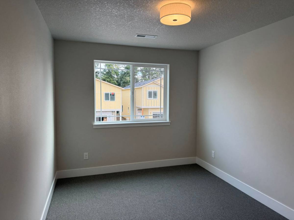 9728 NE 29th Ave, Vancouver, WA 98665 - House for Rent - Image 10