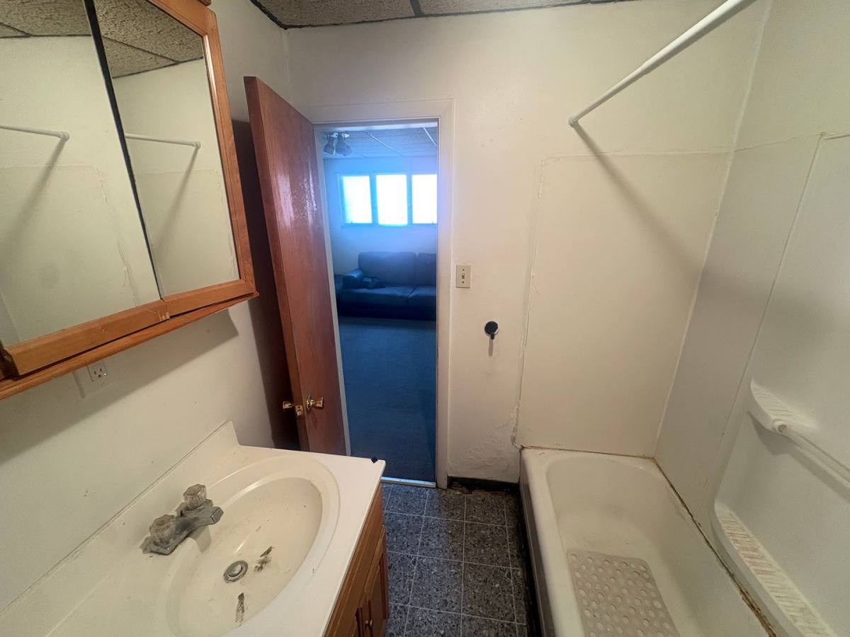 1835 Willow St, McKeesport, PA 15132 - Apartment for Rent - Image 7
