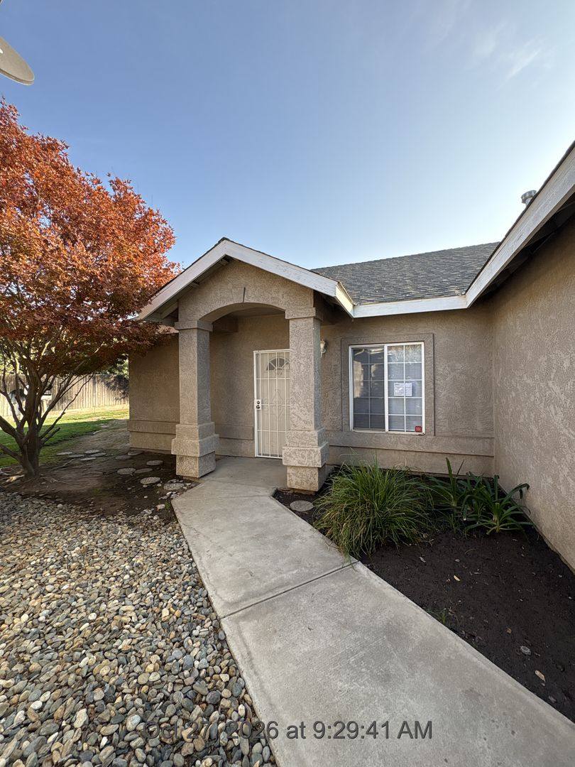 Apartment for rent at 2918-2924 S Sallee Court, Visalia, CA 93277