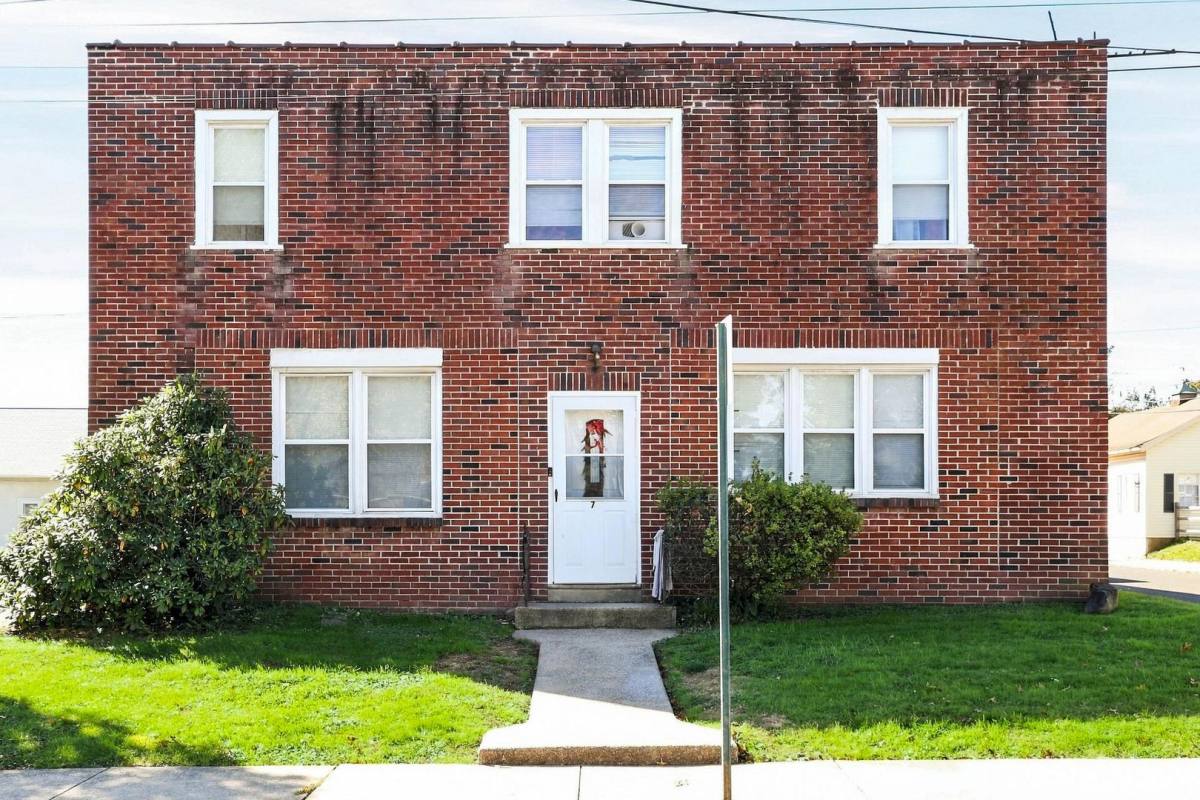 198 N Washington St, Telford, PA 18969 - Apartment for Rent - Image 1