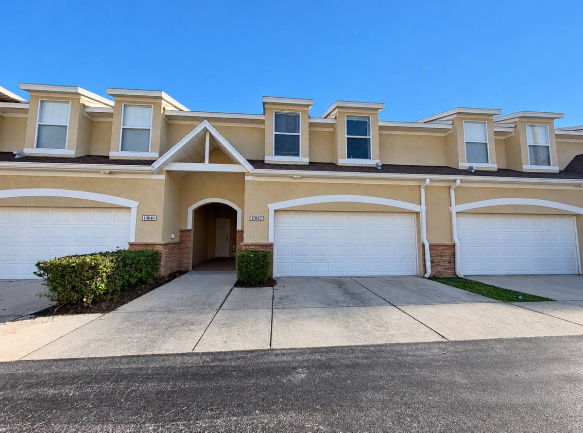 Townhouse for rent at 10842 Dragonwood Dr, Tampa, FL 33647