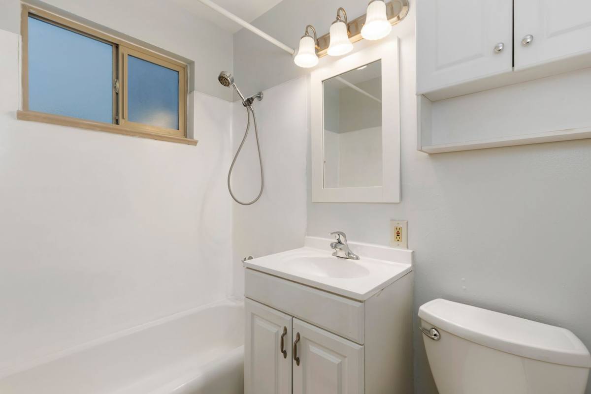 Apartment for rent at 5227-5233 Brooklyn Ave NE, Seattle, WA 98105