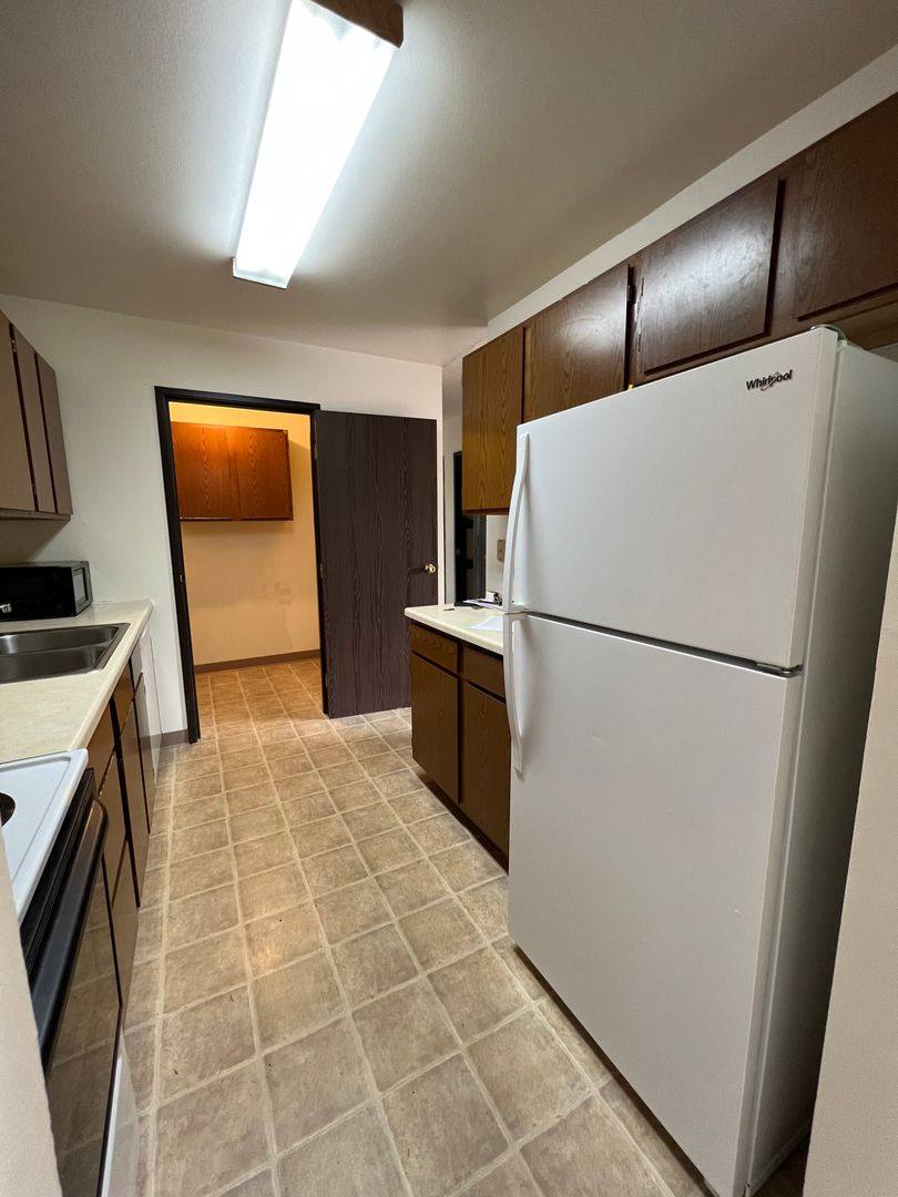 Apartment for rent at 461 Grant St, Stanley, WI 54768