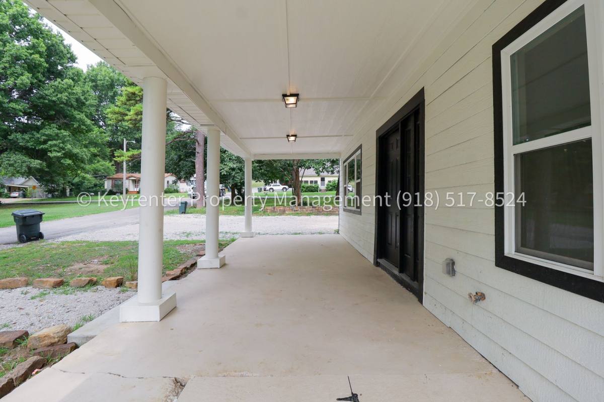 1516 W School St, Claremore, OK 74017 - House for Rent - Image 10