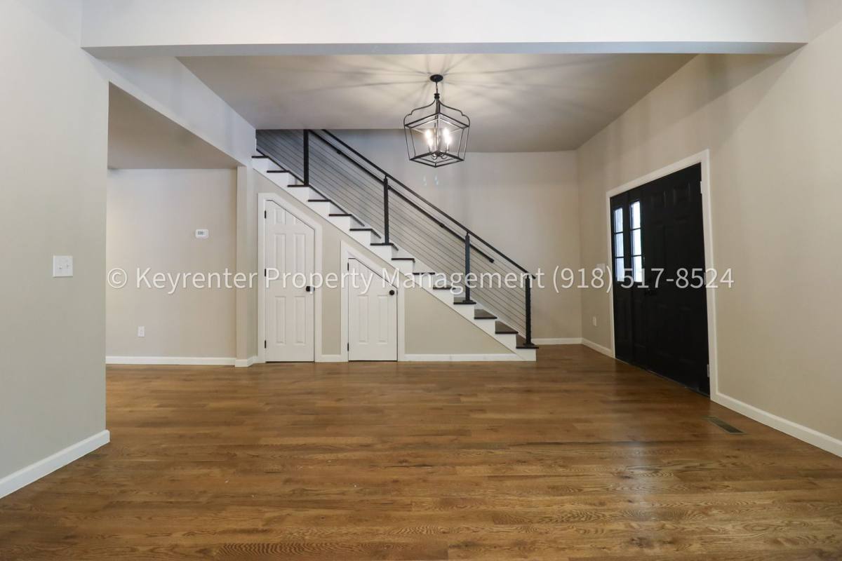 1516 W School St, Claremore, OK 74017 - House for Rent - Image 6
