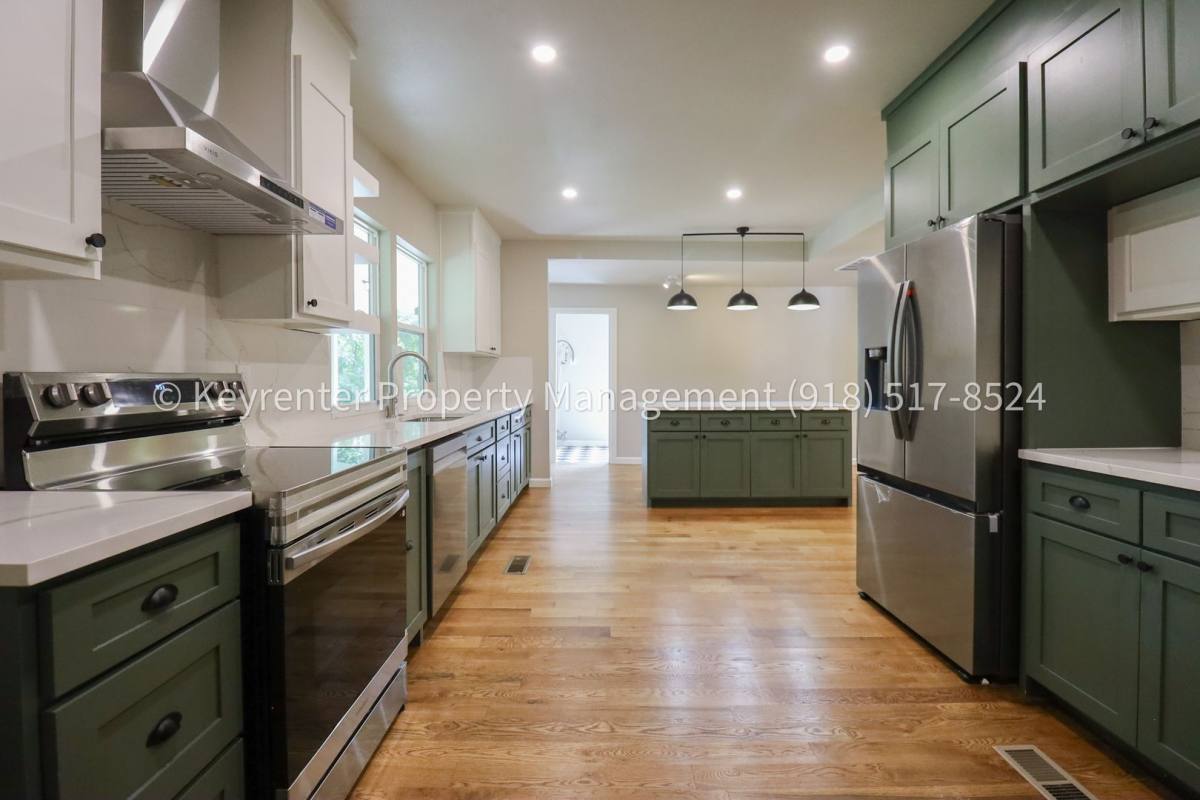 1516 W School St, Claremore, OK 74017 - House for Rent - Image 3