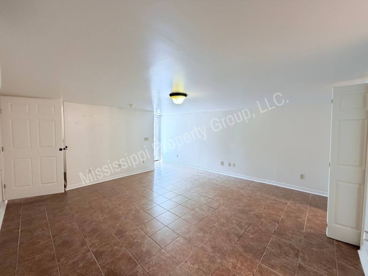 1247 S Lamar Blvd #D, Oxford, MS 38655 - House for Rent - Image 8