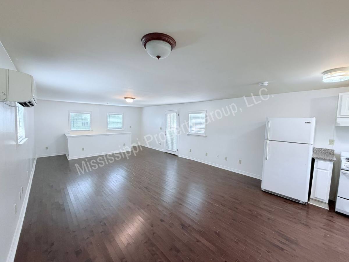 1247 S Lamar Blvd #D, Oxford, MS 38655 - House for Rent - Image 4