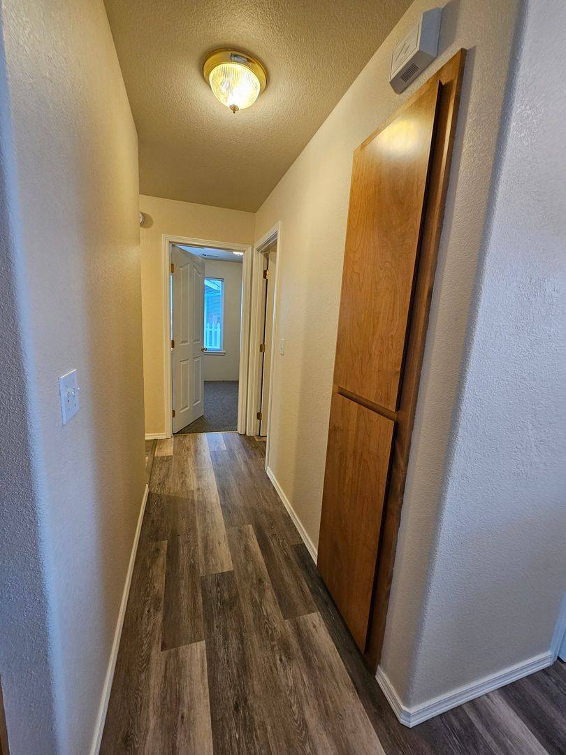 408 Jennah Lane, Medford, OR 97501 - House for Rent - Image 8
