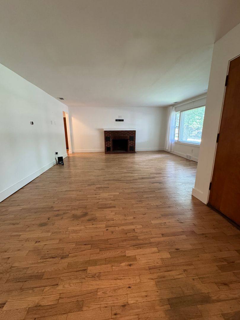 1355 S Kentwood Ave, Springfield, MO 65804 - House for Rent - Image 5