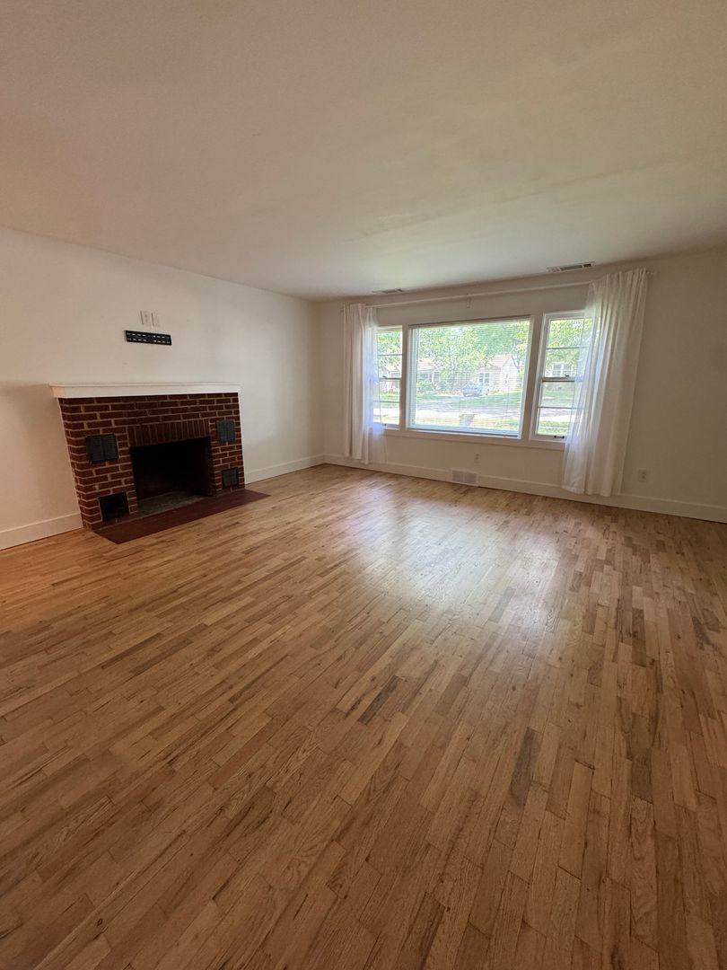 1355 S Kentwood Ave, Springfield, MO 65804 - House for Rent - Image 6