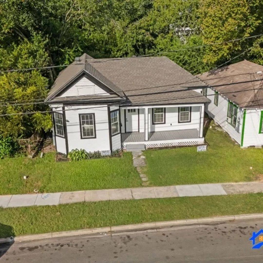 2407 Pannell St, Houston, TX 77026 - House for Rent - Image 6