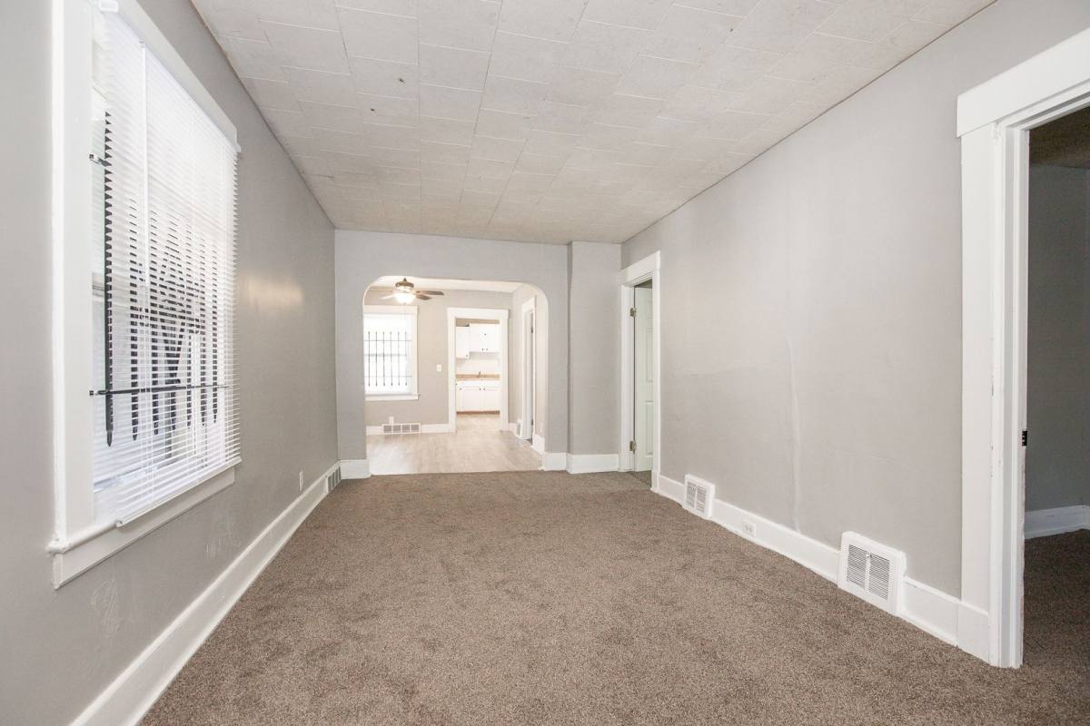 7415 Elton Ave, Cleveland, OH 44102 - Apartment for Rent - Image 3